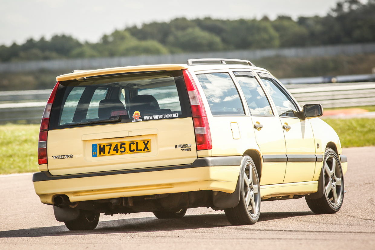Volvo 850 vs